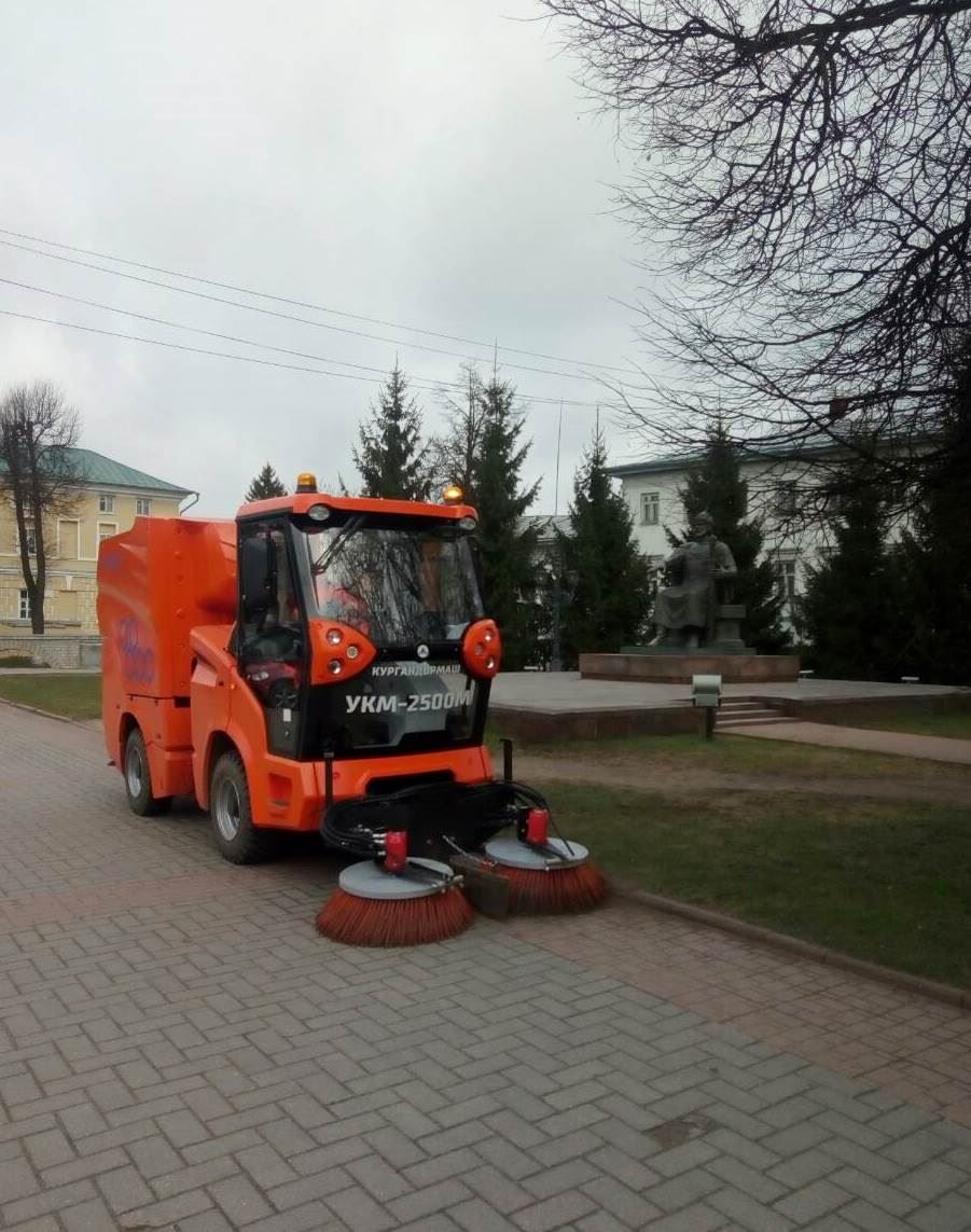 Новая дорожная техника вышла на улицы Костромы | 21.04.2020 | Кострома -  БезФормата