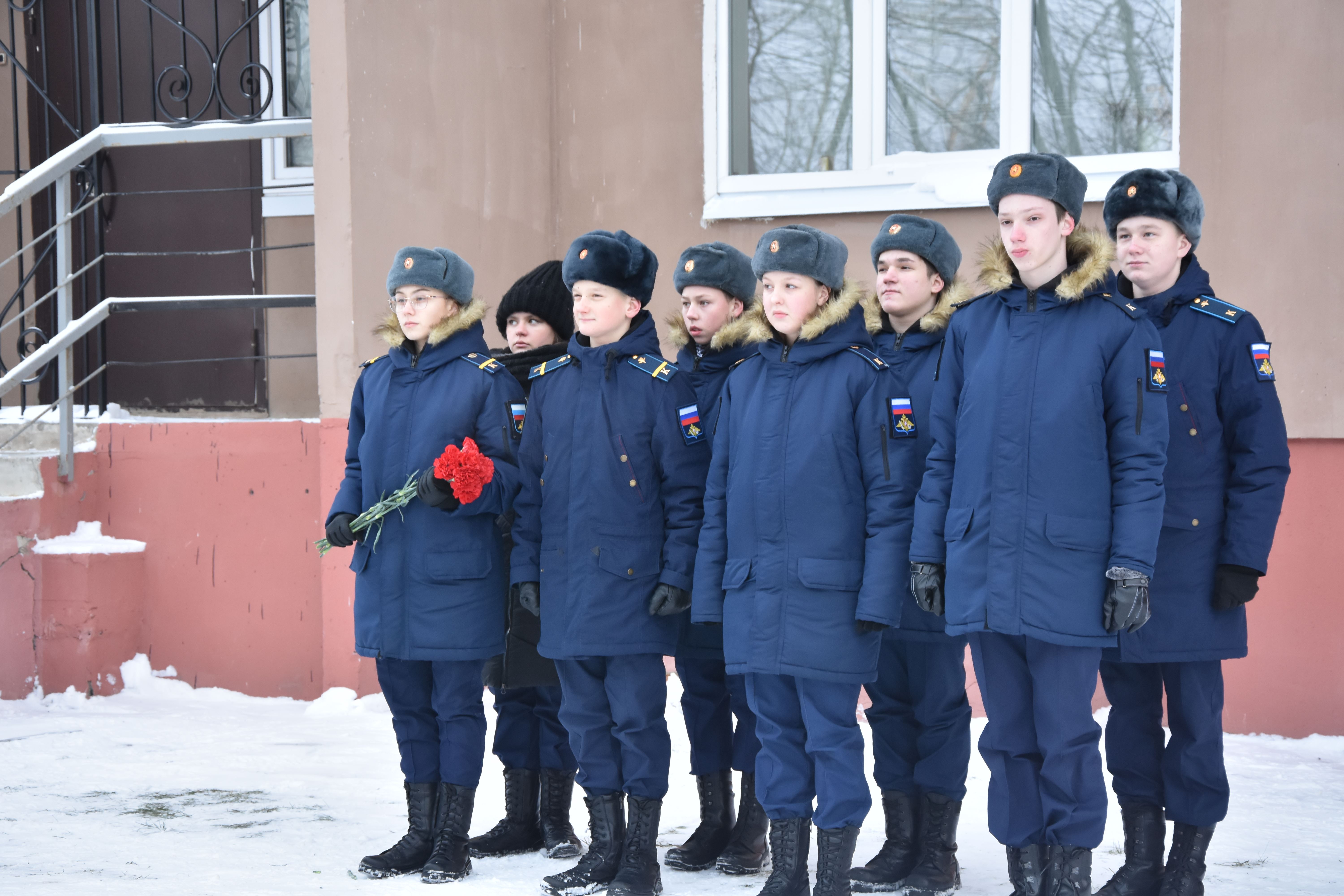 В Костроме торжественно открыта мемориальная доска памяти Героя Советского  Союза Олега Юрасова | 23.01.2022 | Кострома - БезФормата