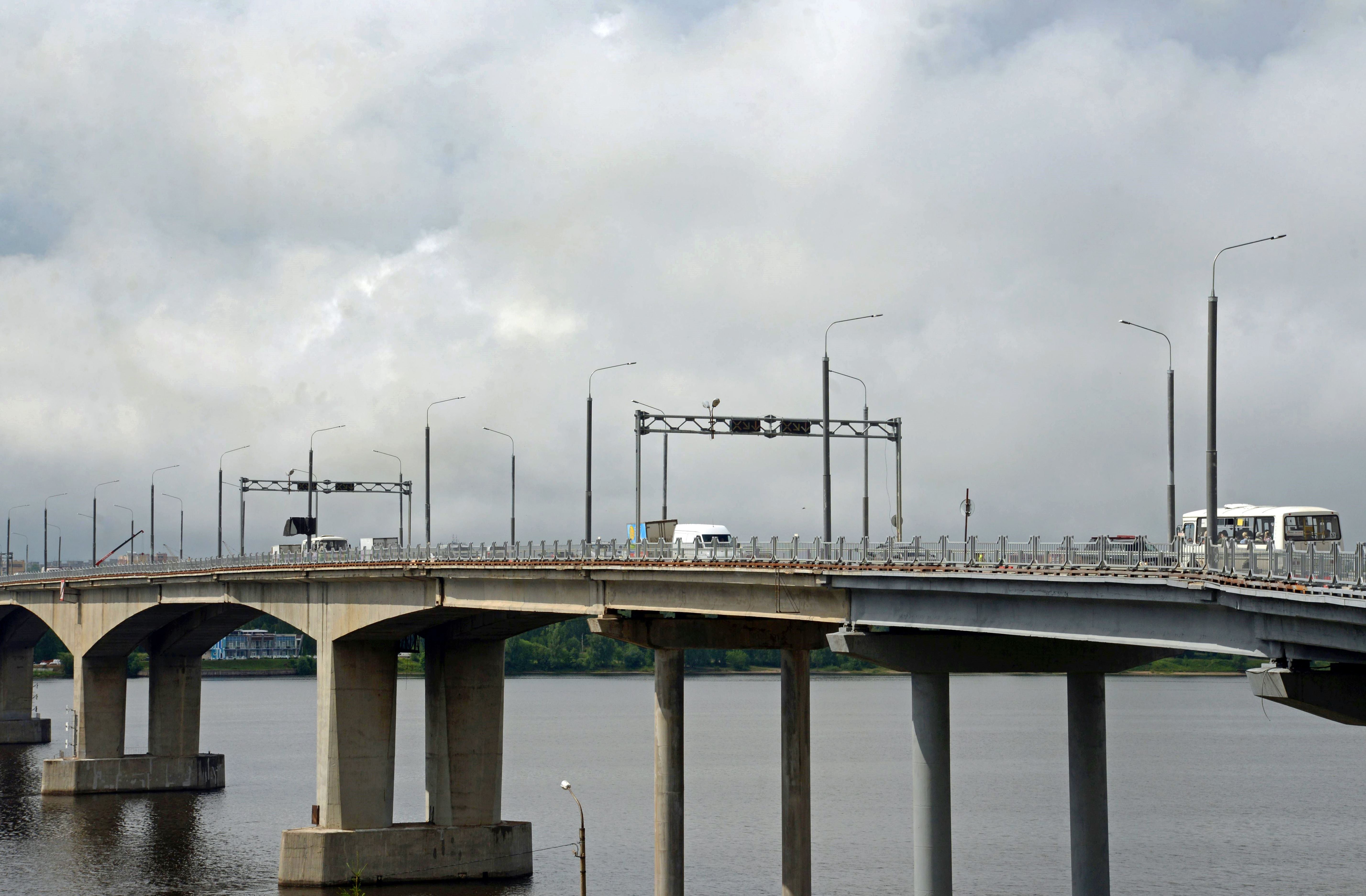 Кострома кострома государыня моя. Ремонт моста в костроме 2022. Новая схема движения транспорта в костроме. Движение через мост кострома. Движение через мост кострома.