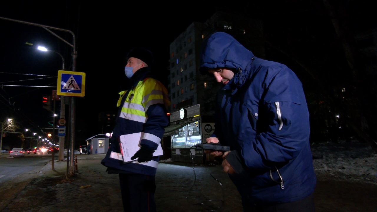 Проверка безопасности. Проверка службы безопасности в перекрестке на магазине. Безопасный перекресток 2024.