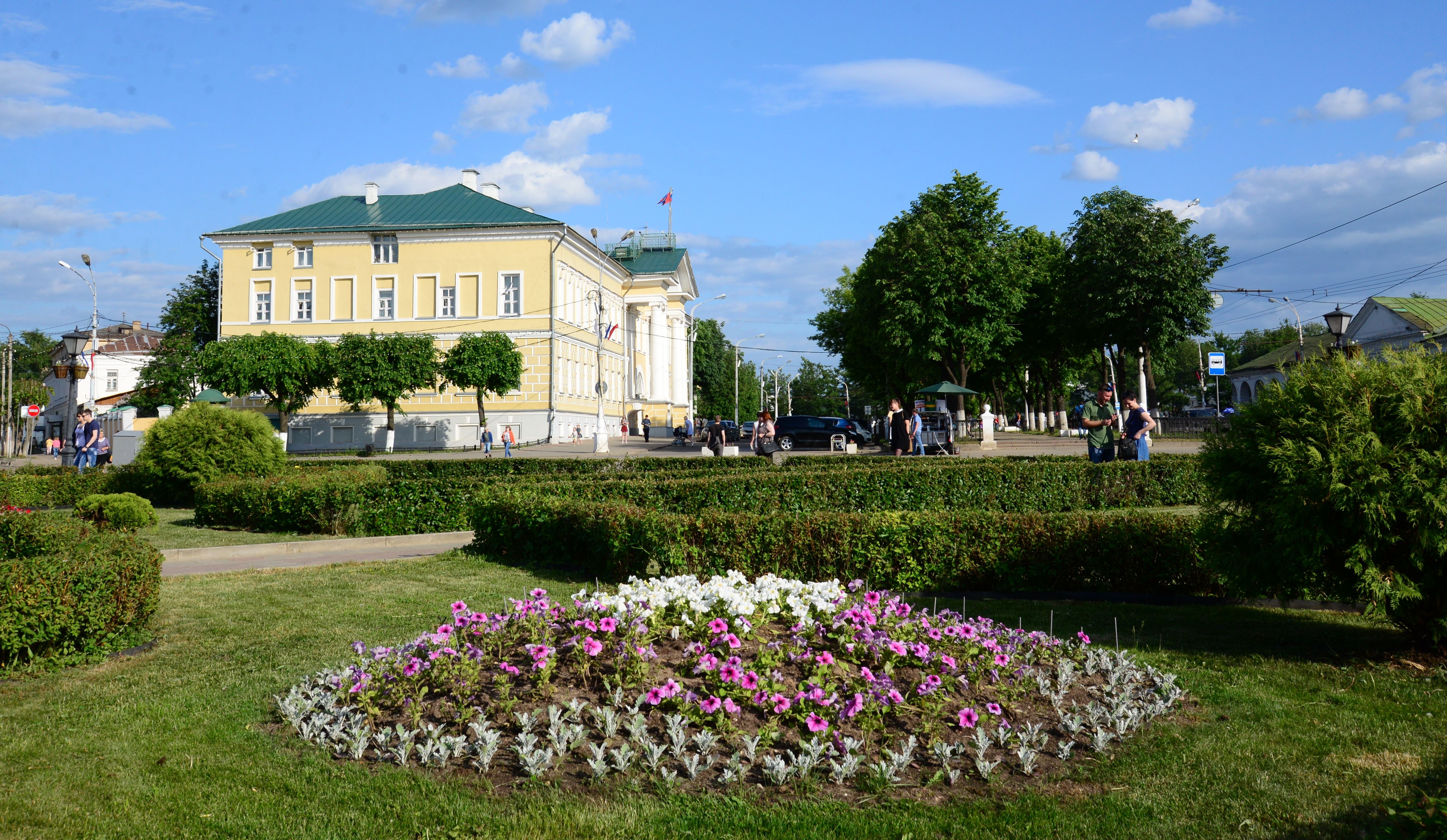 В костроме недорого. Высоково Кострома. Цветы Кострома. Цвета города Костромы. Кострома экскурсии Высоково.