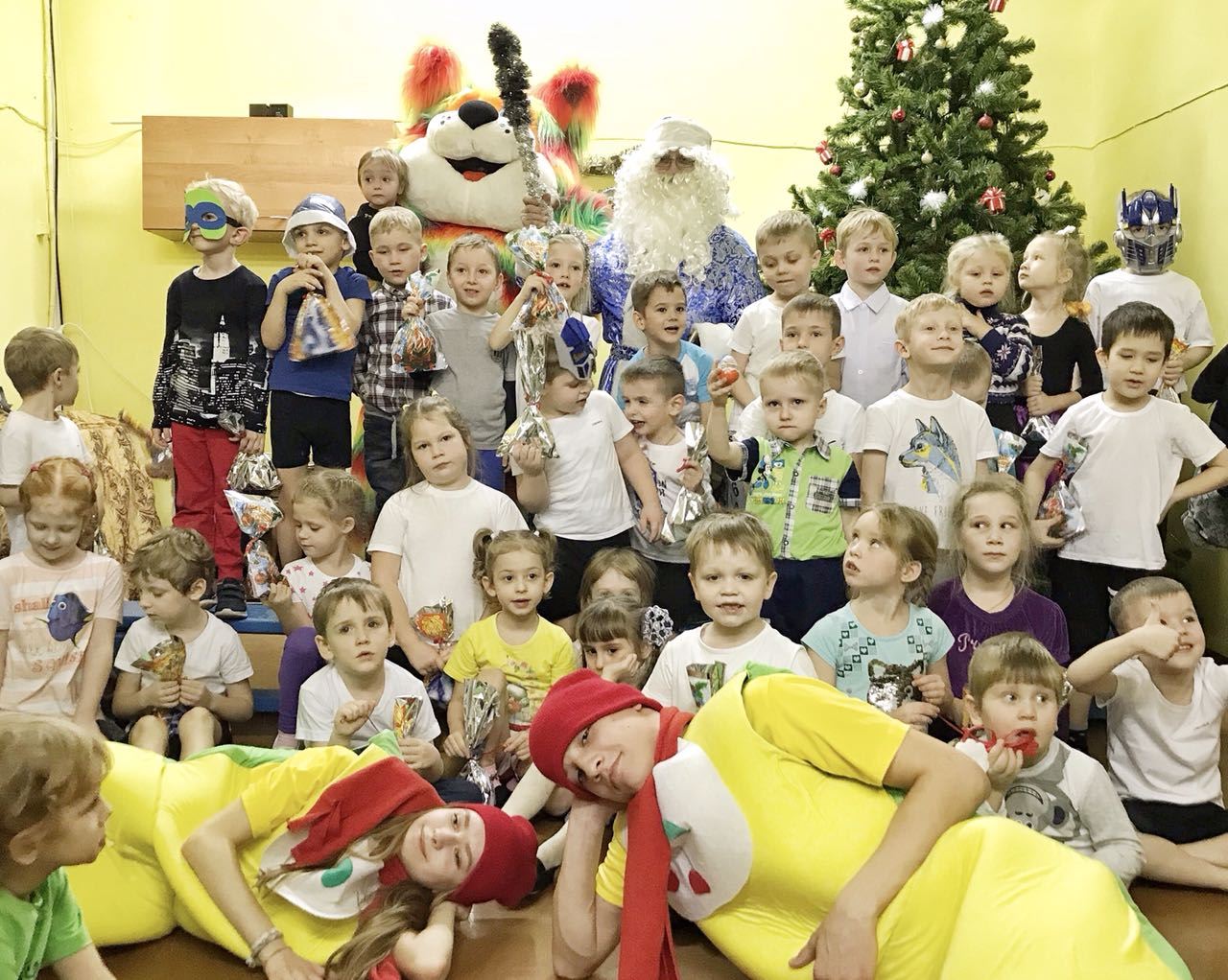 ансамбль танца ровесник минск. новогодний праздник для детей состоится. детский дом ровесник иваново официальный сайт. ровесник новый год. спектакль новогодние приключения в стране сказок.
