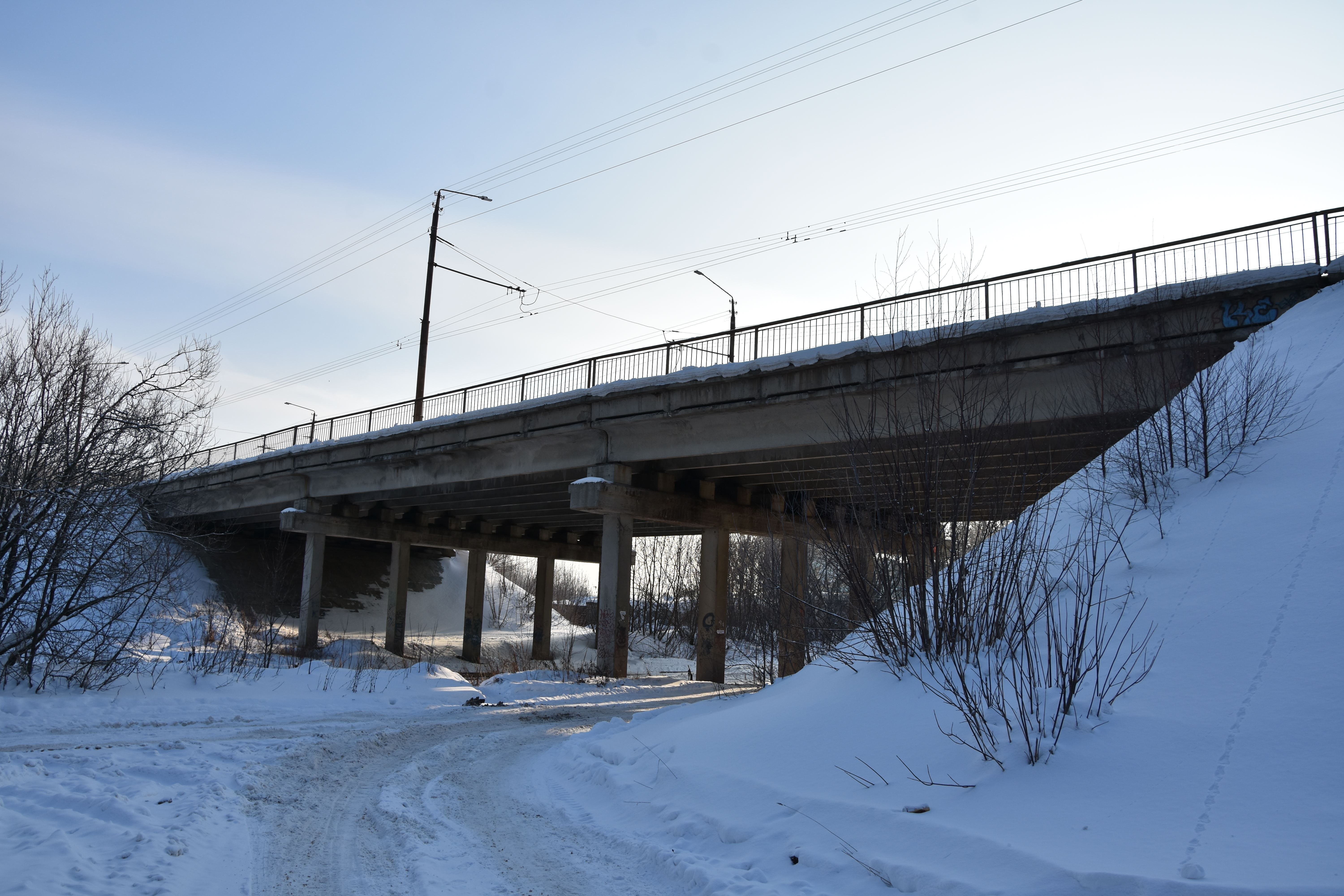 Кострома ремонт. Черная речка Кострома мост. Мост в Юбилейном Кострома. Путепровод Юбилейный Кострома. Мост через черную речку Кострома.