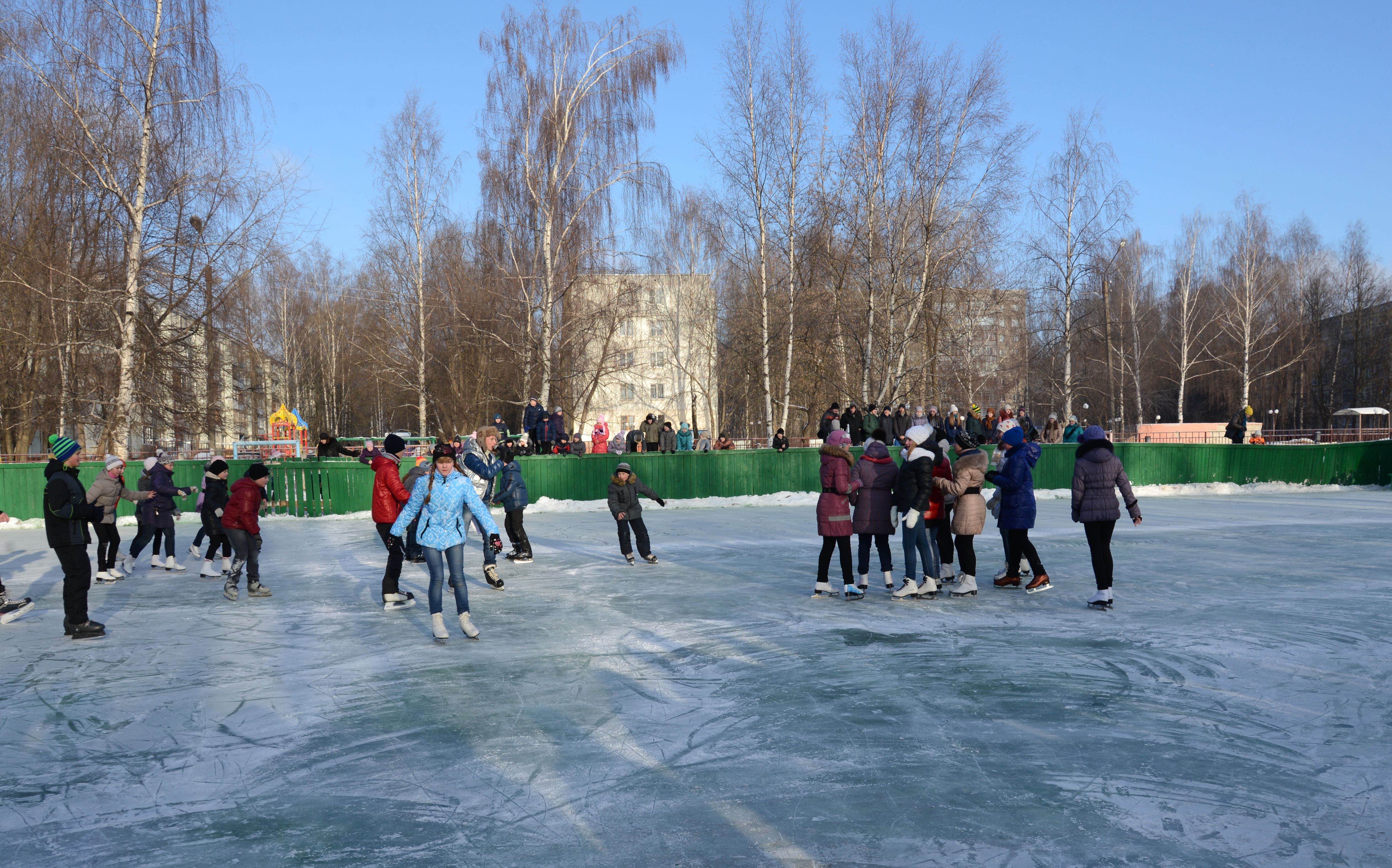 Каток кострома. Каток Берендеевка Кострома. Каток в Берендеевке Кострома. Каток на Никитской Кострома. Каток на Беленогова Кострома.